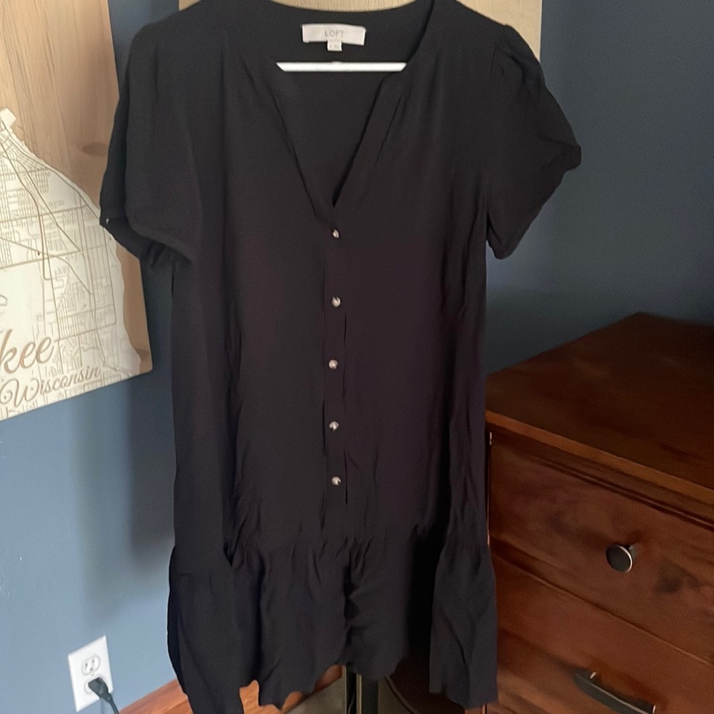 LOFT SIZE MEDIUM Black Swing Shirt Dress